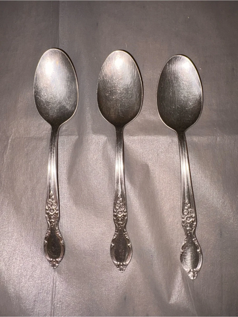 Wm. Rogers & Son Victorian Rose Silverplate teaspoons 3pc Baroque Rococo